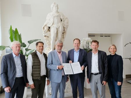 Gruppenfoto Vertragsunterzeichnung Pakt für den Sport